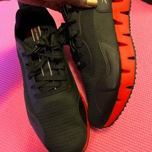 Reebok Zig Dynamica Running Walking Sneakers
